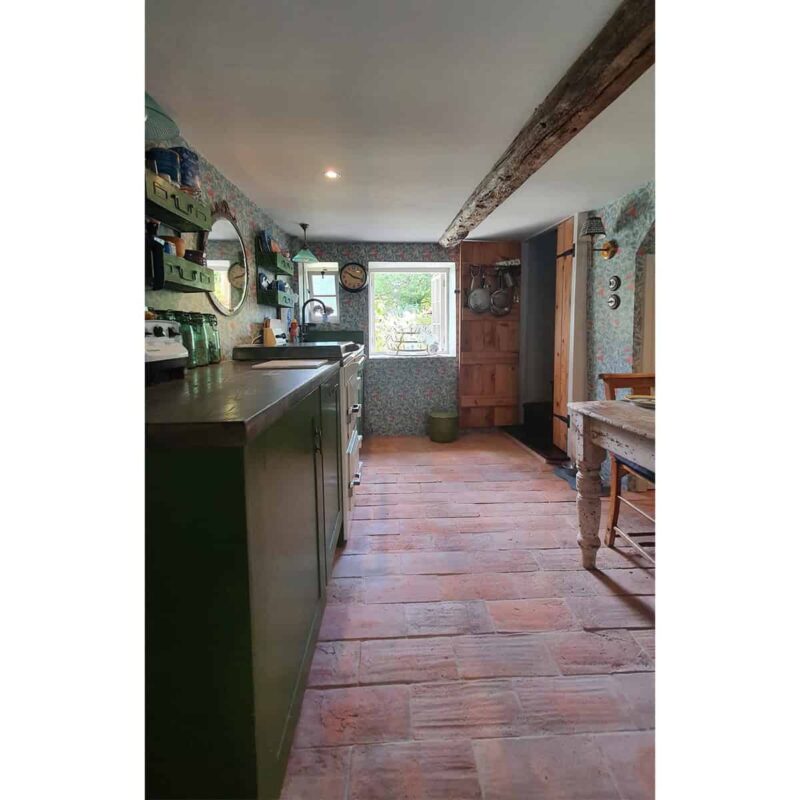 KR3 – Reclaimed Terracotta Tiles