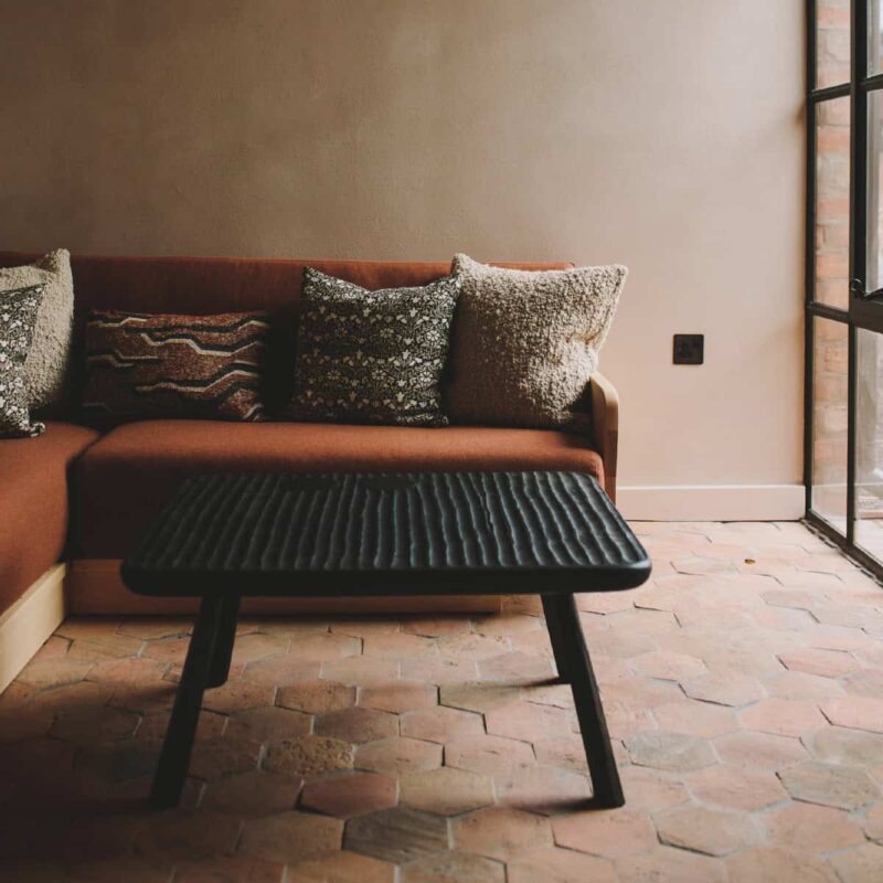 KR2 – Reclaimed Hex Terracotta Tiles