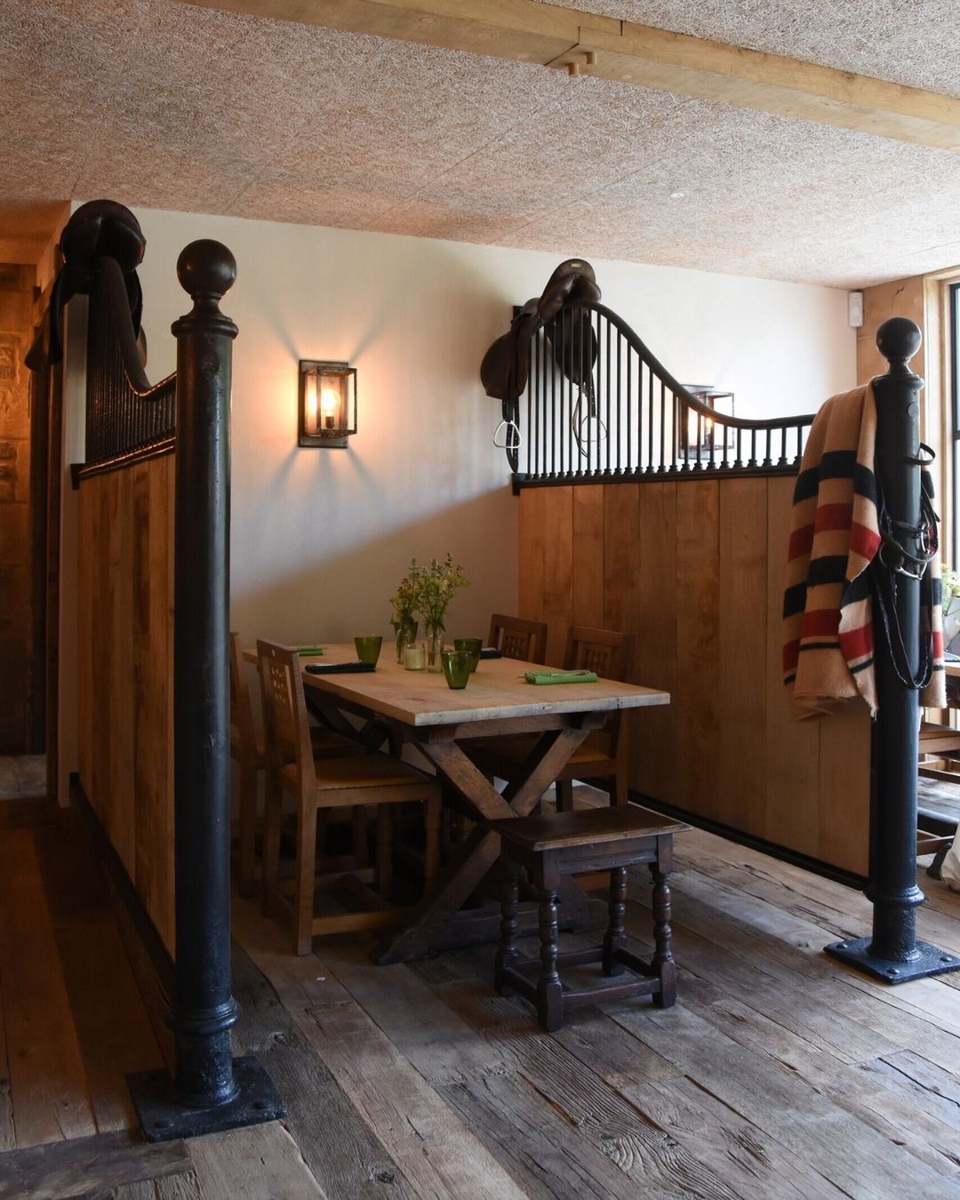 Rustic Farmhouse Reclaimed Oak - Image 4