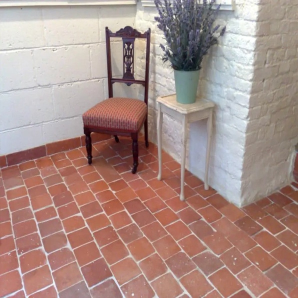 KR1 – Reclaimed Terracotta Tiles