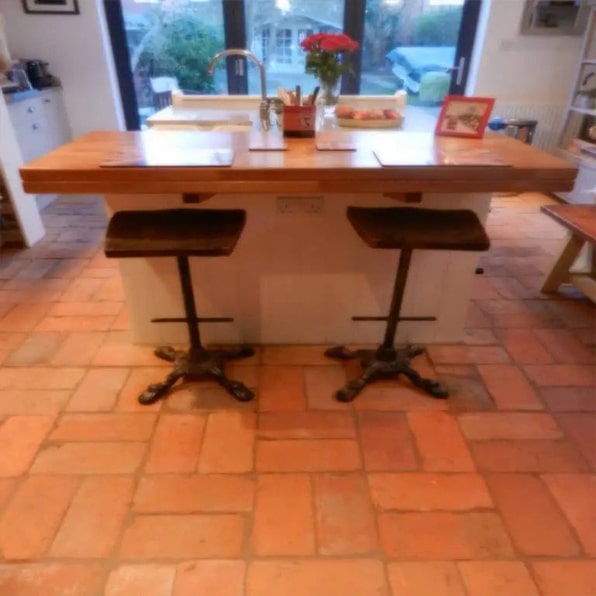 KR3 – Reclaimed Terracotta Tiles