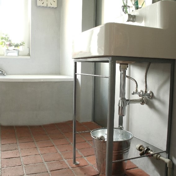 KR1 – Reclaimed Terracotta Tiles