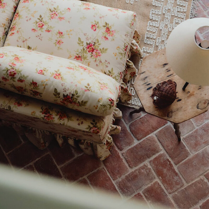 ZAMR – Rustic Brick Tile