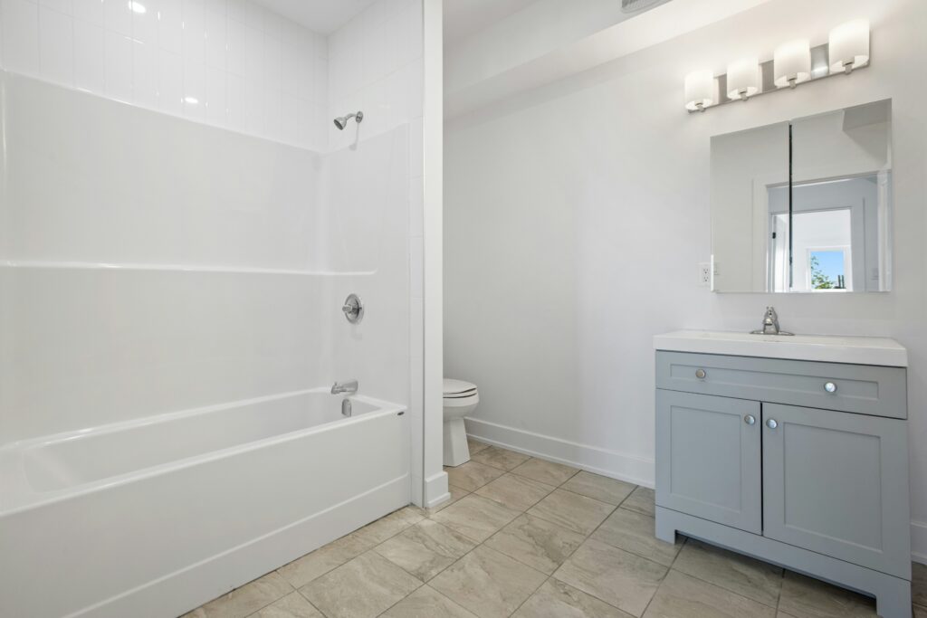 tile ideas for small bathroom floor